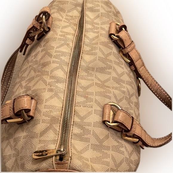 Michael Kors handbag - Picture 4 of 10